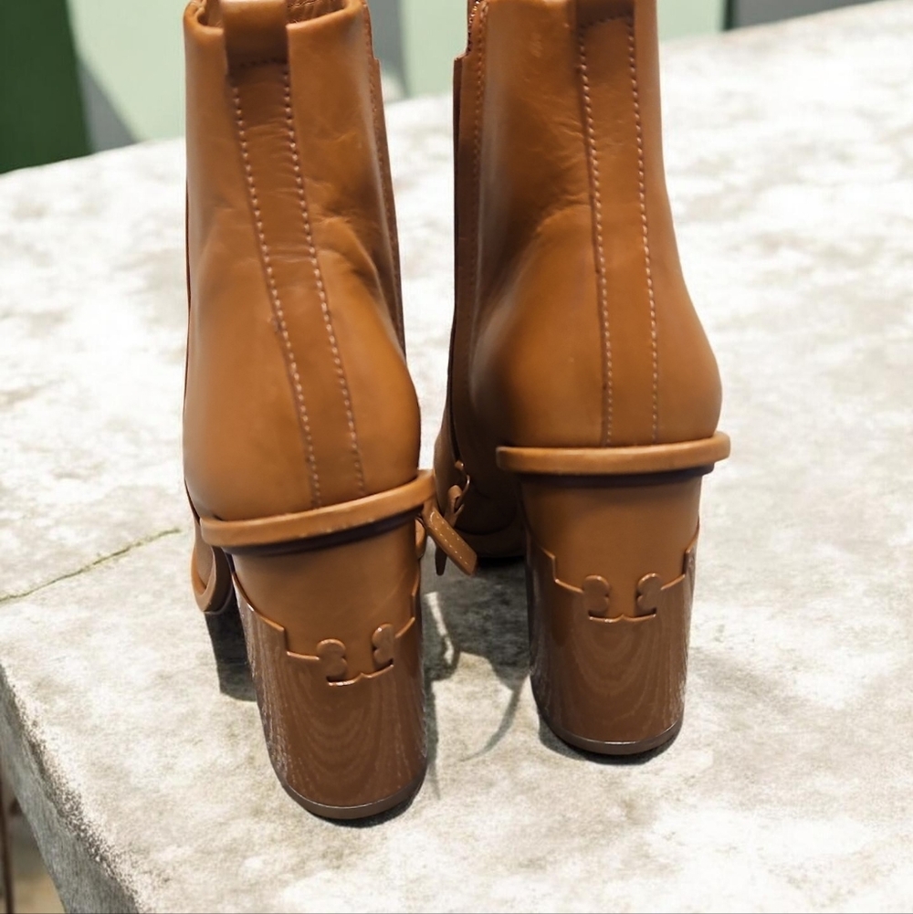 Elegant Tan Ankle Boots Tory Burch - Picture 2 of 6